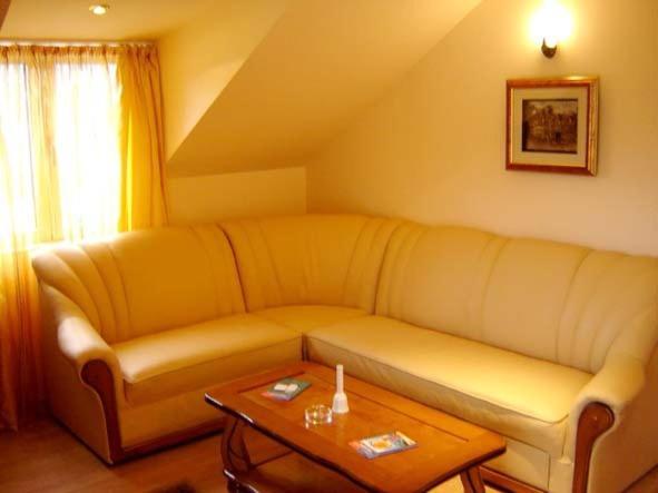 Hotel Cosmos Campulung Moldovenesc Bilik gambar
