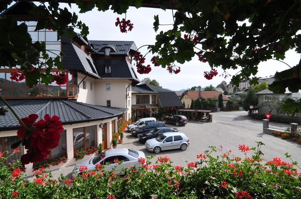 Hotel Cosmos Campulung Moldovenesc Luaran gambar