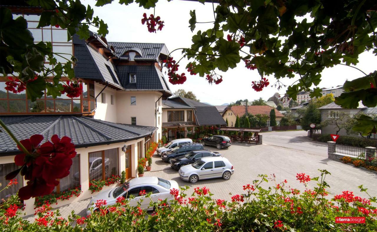 Hotel Cosmos Campulung Moldovenesc Luaran gambar